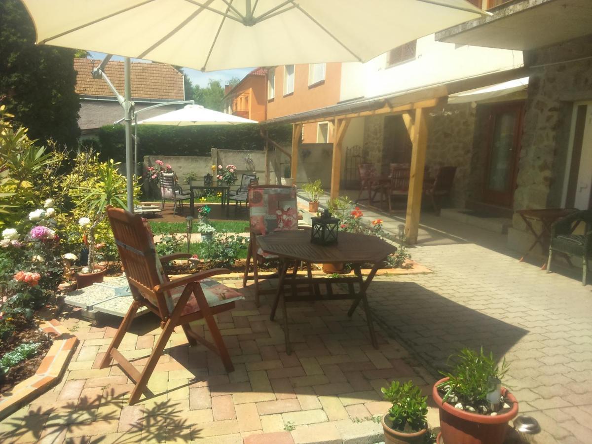 Virag Apartmanhaz Sopron Exterior photo